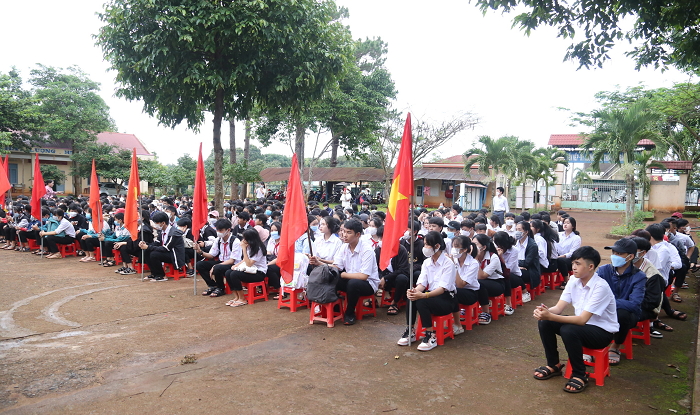 truong THCS Nguyen Van Troi tong ket 1